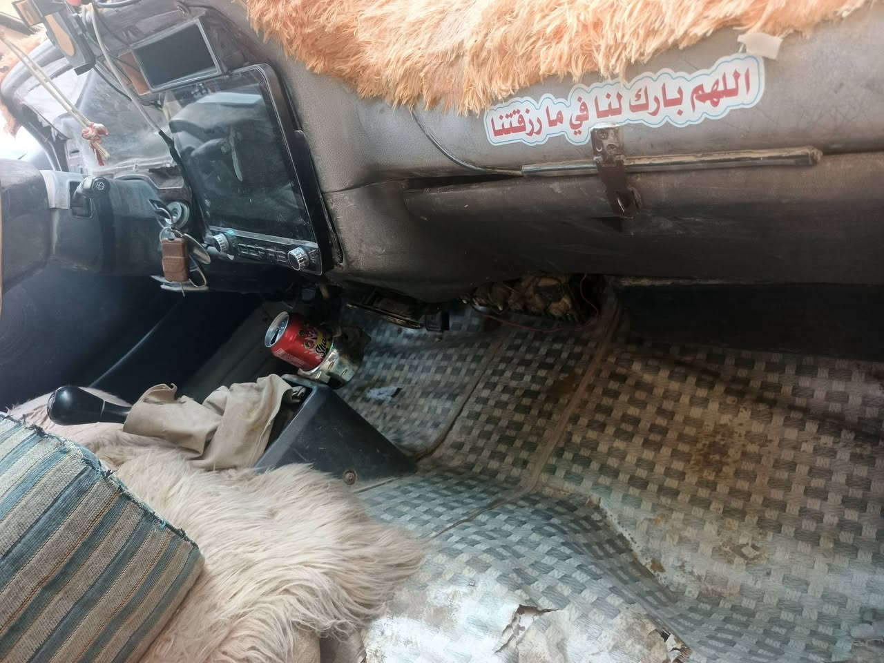 السلام عليكم كيا باو فتون للبيع السعر 22  وبيه مجال قليل مكينه  ونجي نضيف رقم احمر سنويه ساقطه راعيهه موجود التواصل ع رقم ***********
