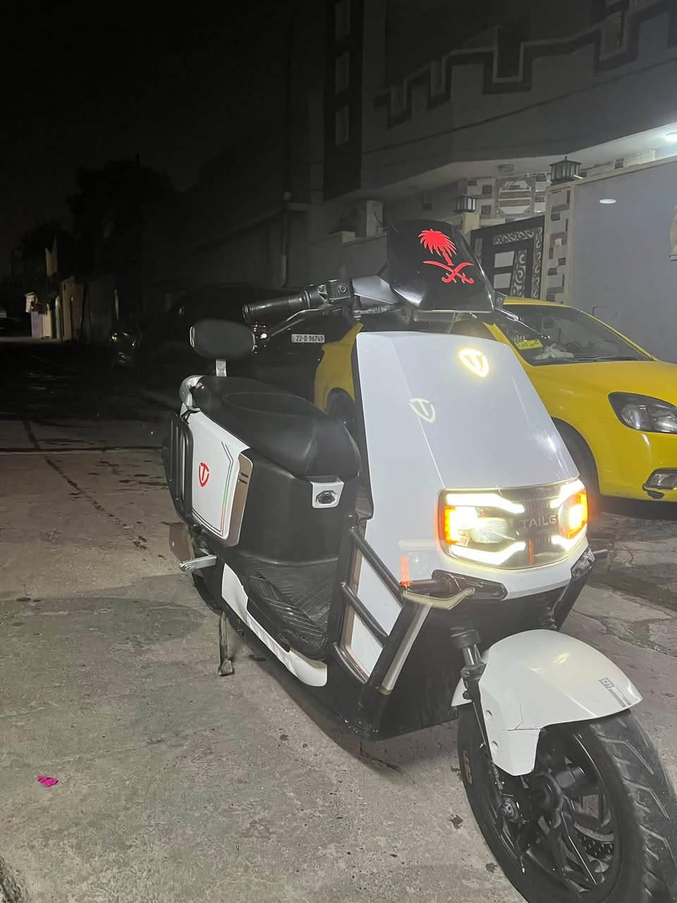 ‏سلام عليكم مأطور Tesla والسعر950 مكاني جانب الأيمن ￼￼￼البطاريات مسطره كبار مبدلات أربعا جدادشرط يقرن يدعش المراسلا وتساب ***********🩵
