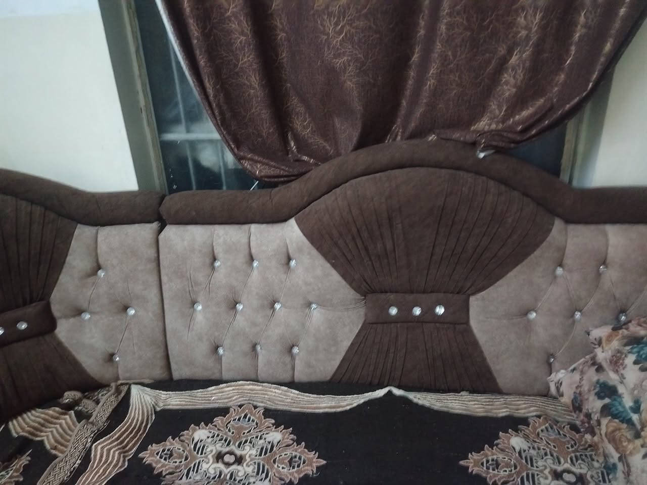للبيع ٥ قطع ٧ أمتار مستعمل ٦ أشهر شغل عراقي
