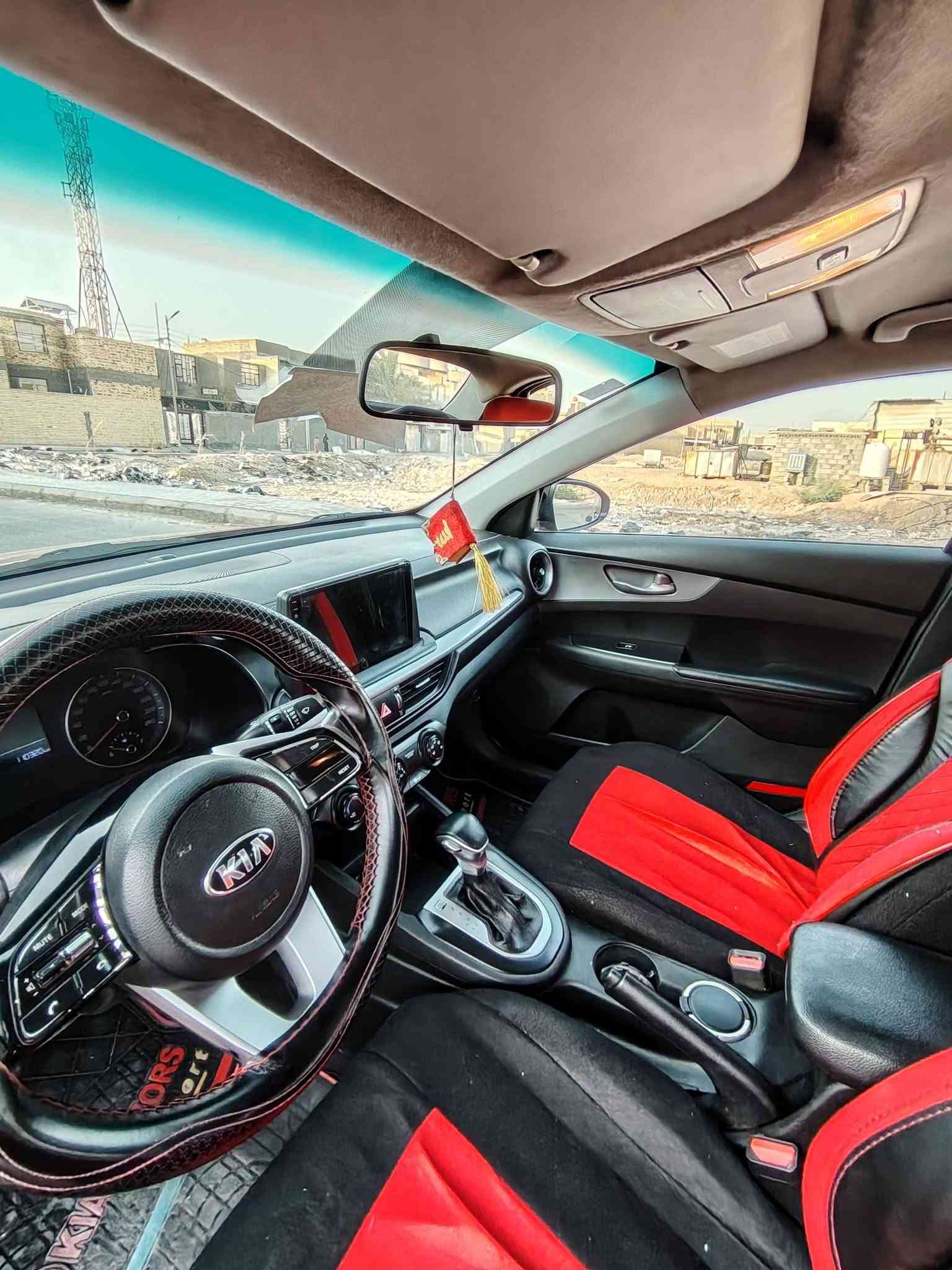 سلام عليكم سيراتو ٢٠٢١ خليجي رقم بغداد باسمي شخصيا كفاله عامه من فتح وتبديل وصبغ حته دعاميات كفاله من صبغ بيهه باردات زغار سياره جديده مكينة كير حداديه تبريد تخم تاير كله جديد السعر ١٣٥ وبيهه مجال مكاني سماوه رميثه لاستفسار *********** او ***********
