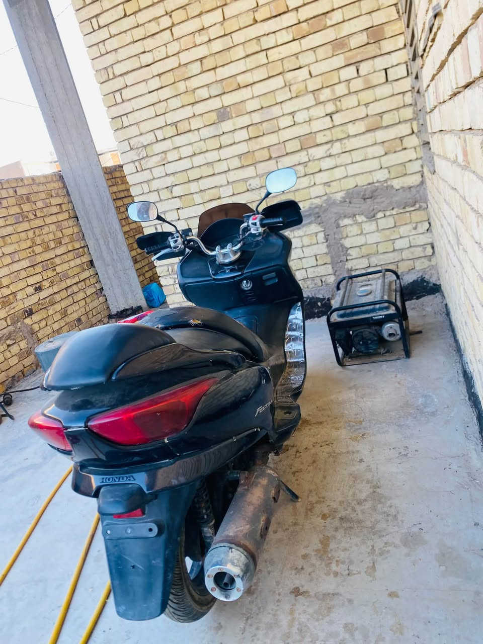 فورزه صفر ثمانيه للبيع محرك مفتوح دراجه نضيفه السعر 750وبيها مجال
***********
