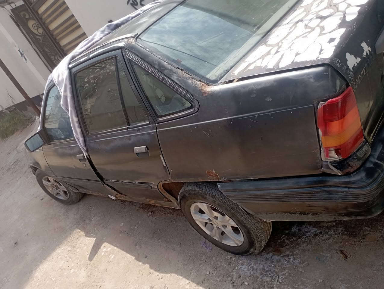 السلام عليكم اوبل كاديت للبيع رقم قادسيه سنويه 27 ماساقطه جاهزه من كل شي محرك دوش 1600 للبيع للاستفسار ار الاتصال على الارقام التاليه *********** أو ***********

