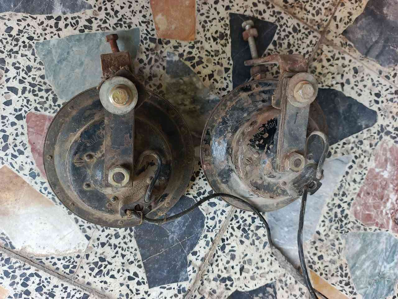 سلام عليكم شباب عندي بوش عنجه اصل وفصل الدكه تونس ناعمه الماني من أمه ما ملعوب بيهن رايدهن 250مكاني بعداد الحبيبيه ***********
