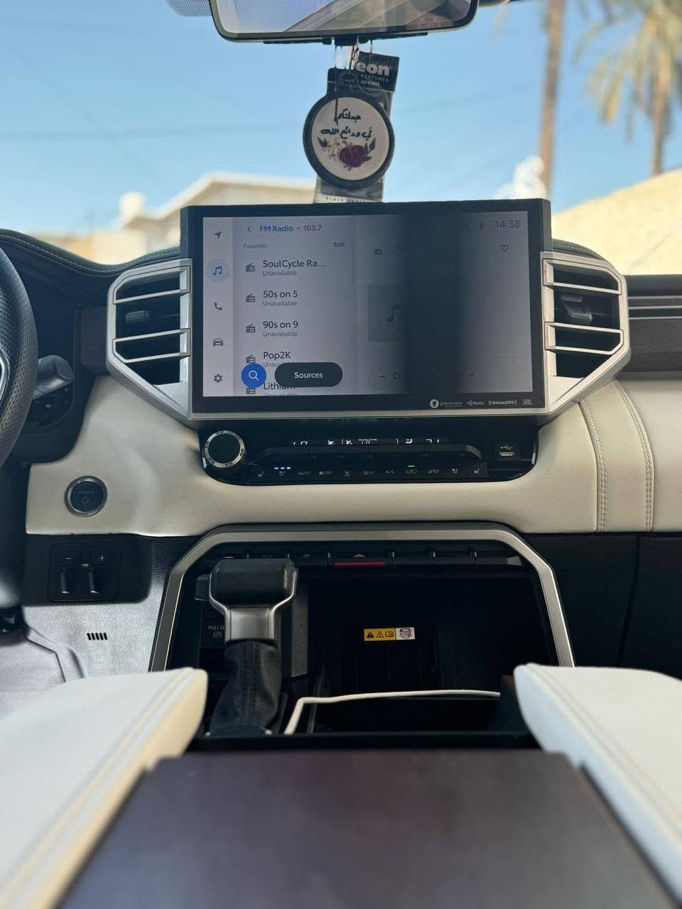 للبيع سيكويا هايبرد فول الفول موديل 23 سياره جديده ماشيه 58 بدون ارباك بدون دواخل سياره لونين داخل وخارج مال جناي مكانها سامراء
*********** سياره مكفوله من كل شي صور الحادث بالمنشور
