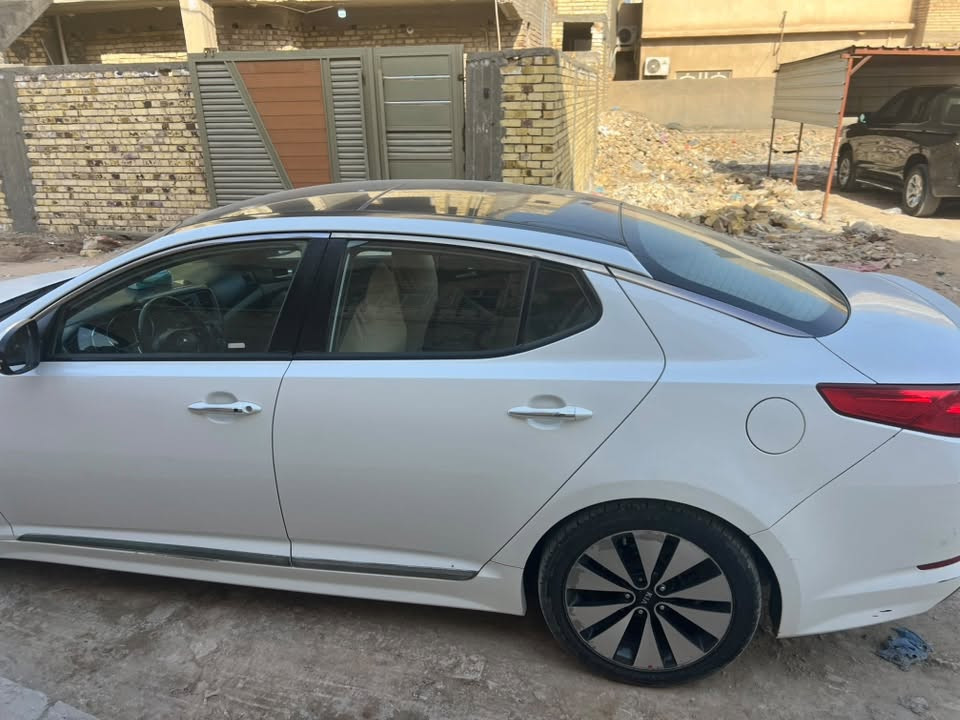 اوبتما 13 خليجي اربيل باسمي 2.4
السياره مكفوله هدا شبر بالدور مال الجاملغ خلف السايق

بصمه فتحه خزن مقاعد 
السعر 135 وبيه مجال قليل

***********

مكانه حله

