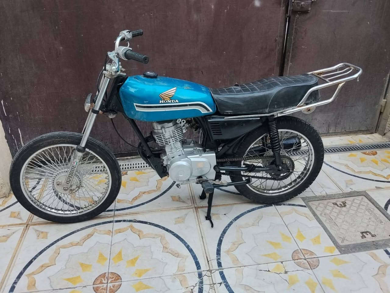 السلام عليكم
دراجه 4گير  كلك كلك 
السعر 250 وبيه مجال 
العنوان كربلاء المقدسة سيطره الابراهيميه 
‏‪***********‬‏

