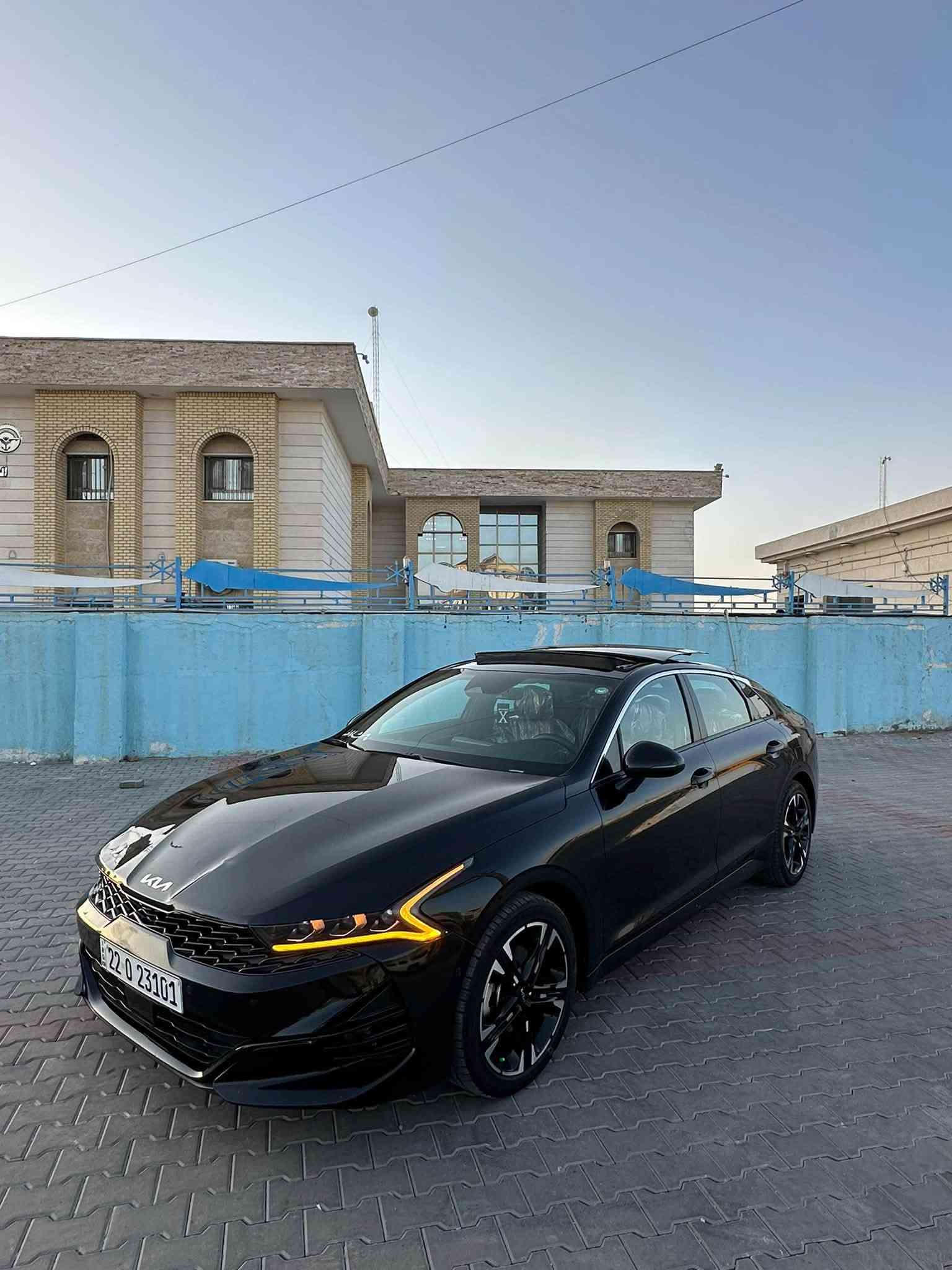 .ء GT_Line (K5)🚗
كي فايف وأرد امريكي 
(مديل 2024 رقم اربيل دولي )
حادث سيارة خلفي مبدل صندوك ( قبق جنطة )
 (+ بارد فقط باقي كفالة بدون أيرباك بجم وصفاح كبس )
            (سيارة فول ل فول أعله موصفات )
* المحرك: 1.6 لتر تيربو 4 سلندر
* القوة: 180 حصان
* العزم: 195 lb-ft
* القير: أوتوماتيك 8 سرعات 
* جنوط: 18 إنچ رياضية
* فتحة سقف: بانوراما
* مصابيح: LED أمامية + DR
* إضاءة خلفية: LED
* مرايات: سوداء مع إشارات LED
* واجهة GT-Line رياضية
* كشنات كهربائي + تدفئة 
* مقود رياضي 
* شاشـة وسطية 10.25 إنچ في التجهيزات الأعلى/الحزم
* شاحن لاسلكي 
* قيادة ذاتية + تحديد مسار + مود قيادة SPORT 
* أنظمة أمان ومساعدة للسائق
* السعر اب 157 وبيها مجال 
* العنوان البصرة الجنينة 
* رقمي ***********
