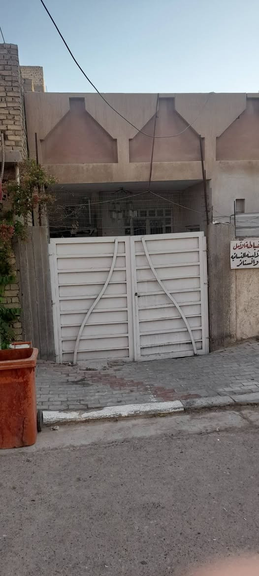 دار قديم حي الوفاء
٢٠٠م 
البيع سعر
٢٠٥ مليون
الاستفسار 
***********
