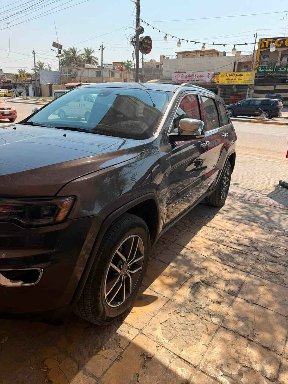 ‏سلام عليكم جيب جراند￼ ‏شيروكي ‫المتدد 2019 رقم بغداد باسمي سنوية 26￼￼ فول مواصفات بانوراما تشغيل عن بعد كشنات تبريد تدفعها مواصفاتها معروفة فول الفول حادثة مرافق مع الصور بها الخانة٦ واقفة بدون خربطة مكاني بغداد الدورة نهاية شارع 60 السعر المطلوب 195 مجال جدا بسيط￼ ***********￼ أكو مقطع فيديو شارح بي كل  تفاصيلها
