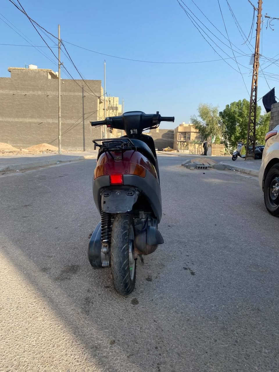 السلام عليكم دراجه بطه للبيع  موديل2003 ما مفتوح برغي بيه بلاديه  الدراجه بيه صوت كير سعر 300وبيه مجال قليل مكان الدراجه كربلاء رقم الهاتف***********
