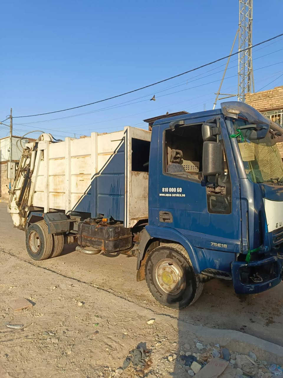 سلام عليكم  فيكو البيع 2008 بسم شركه
سياره جاهزه الشغل  سياره خير من الله مابيه كل نقص مكينه تجفيت  جديد  سياره كبل.  الشغل 
رقم هاتف *********** مامتواجد على فيس بس على رقم سياره كامله مكمله
