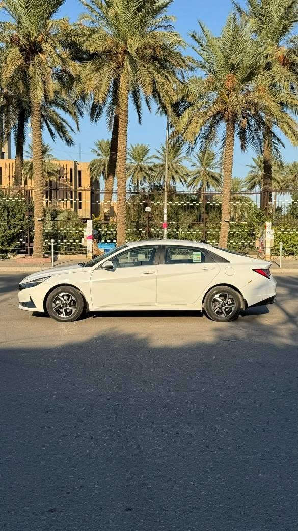 🚘 للبيع النترا 2023 خليجي 🚘
🔹 اللون: أبيض
🔹 المحرك: 2000cc
🔹 وارد خليجي
🔹 كير AT المرغوب
🔹 الممشى: 90 ألف
✨ فول مواصفات: 
✔️ فتحة سقف 2 طكه
✔️ بصمة وتشغيل عن بعد
✔️ حساسات أمامية وخلفية
✔️ نظام ترحيب
✔️ مرايا شفط
✔️ شاشة أصلية تدعم Apple CarPlay و Android Auto
✔️ 3 وضعيات قيادة (Eco / Normal / Sport)
✔️ نظام ABS
✔️ تبريد ثلاجة قطعتين
📌 السيارة بانزين محسن بالكامل
📌 الدهن كله أصلي
📌 باتري جديد
📌 مكفولة محرك وگير
🔧 الملاحظات:
باب خلف السايق صبغ
الجاملخ الخلفي عكس السايق صبغ
بارد بلبنيد شوية
رصعات خفيفة بالدواسة
بيها دواسة بسيطة تحت باب السايق ومصلحة
ومرفق صوره السونر للسياره
💰 المطلوب: 160$ 
📍 المكان: بغداد - حي الجهاد / حي الحسين
📞 *********** بغداد, العراق
