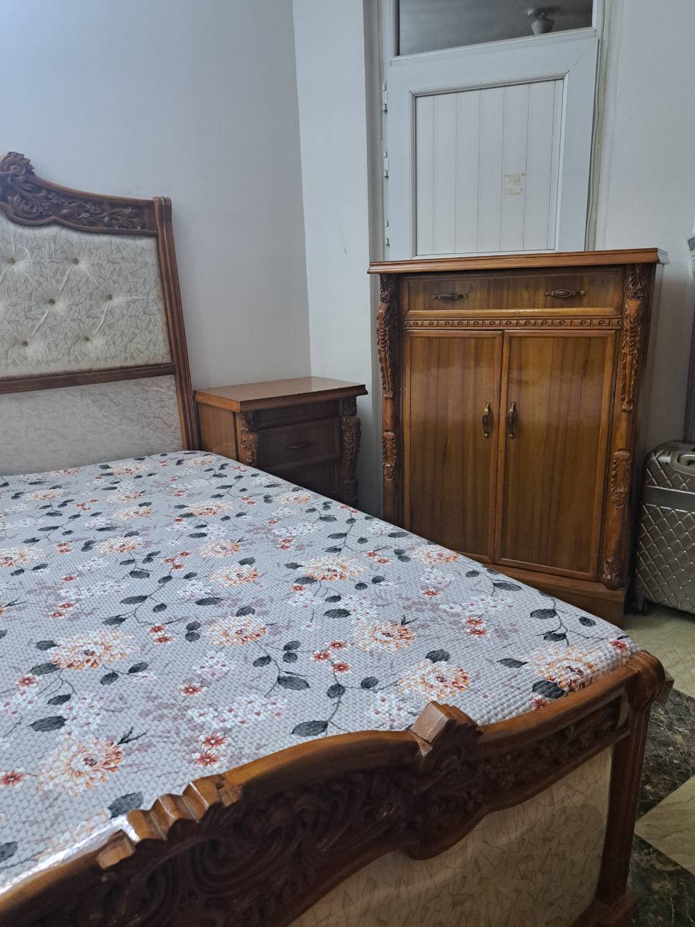 غرفة • بحالة جيدة • بغداد