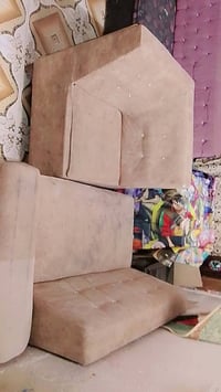 ٥ قطع • ما بيه عيب • يحتاج غسيل