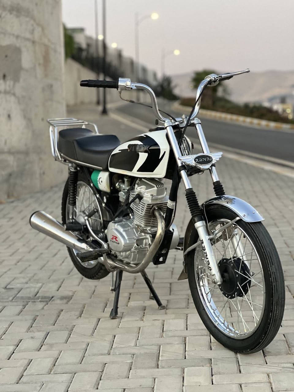 ئەم ماتۆڕەم هەیە بۆفروشت ڕابیدۆی 2025 شانسی 2024 پلێت ماتۆڕەکە بەس سەوتی قۆڵی تیایەماباقی بەشەرت سعرەکەی 350 معامەلەیە کەم لەسلێمانیم
