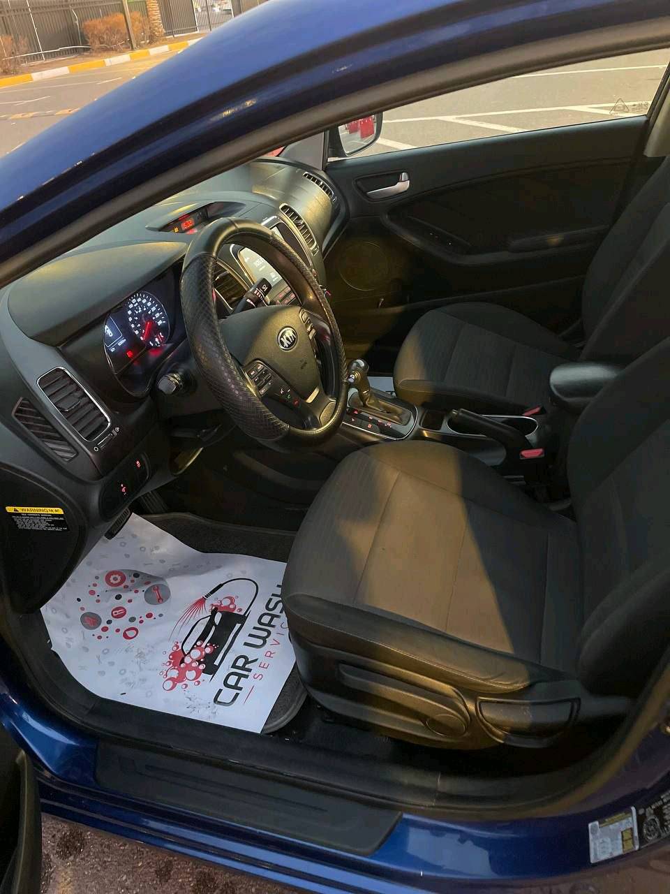 ​كيا فورتي (Kia Forte) موديل 2018 - للبيع
​للبيع سيارة كيا فورتي موديل 2018  لون جويتي مميز، السيارة بحالة ممتازة وجاهزة للاستخدام بدون أي مصاريف إضافية.
ماشيه 70 الف ميل
​مواصفات ومميزات السيارة:
ثلاث انظمه قياده ايكو،نورمل،سبورت.مثبت سرعه 
​الموديل والمحرك: موديل 2018، محرك 2.0L دوش نشط واقتصادي جداً بالبنزين. كير at المرغوب
​المواصفات: مواصفات كندية، شاشة لمس  مع تحكم كامل جهتين بالستيرن، تدفئه كشنات، كشافات أماميّة، وحاجب لد 
​الداخلية: دواخل السيارة نظيفة جداً بحالة الشركة، تدفئة وتبريد ثلج🥶
​الرقم: رقم بغداد مميز حلو بأسمي التحويل ثاني يوم 
​مكان المعاينة: بغداد الكرخ (الري)
​للتواصل والاستفسار: الاتصال على الرقم (***********) واتساب
