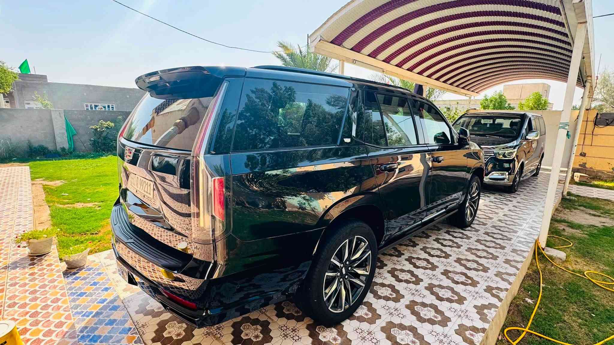 سلام عليكم للبيع كدلاك موديل ٢٣
فول موصفات 
رقم بغداد 
سيارة جديدة 
كفاله عامه
فول موصفات 
ترهم مراوس
***********
