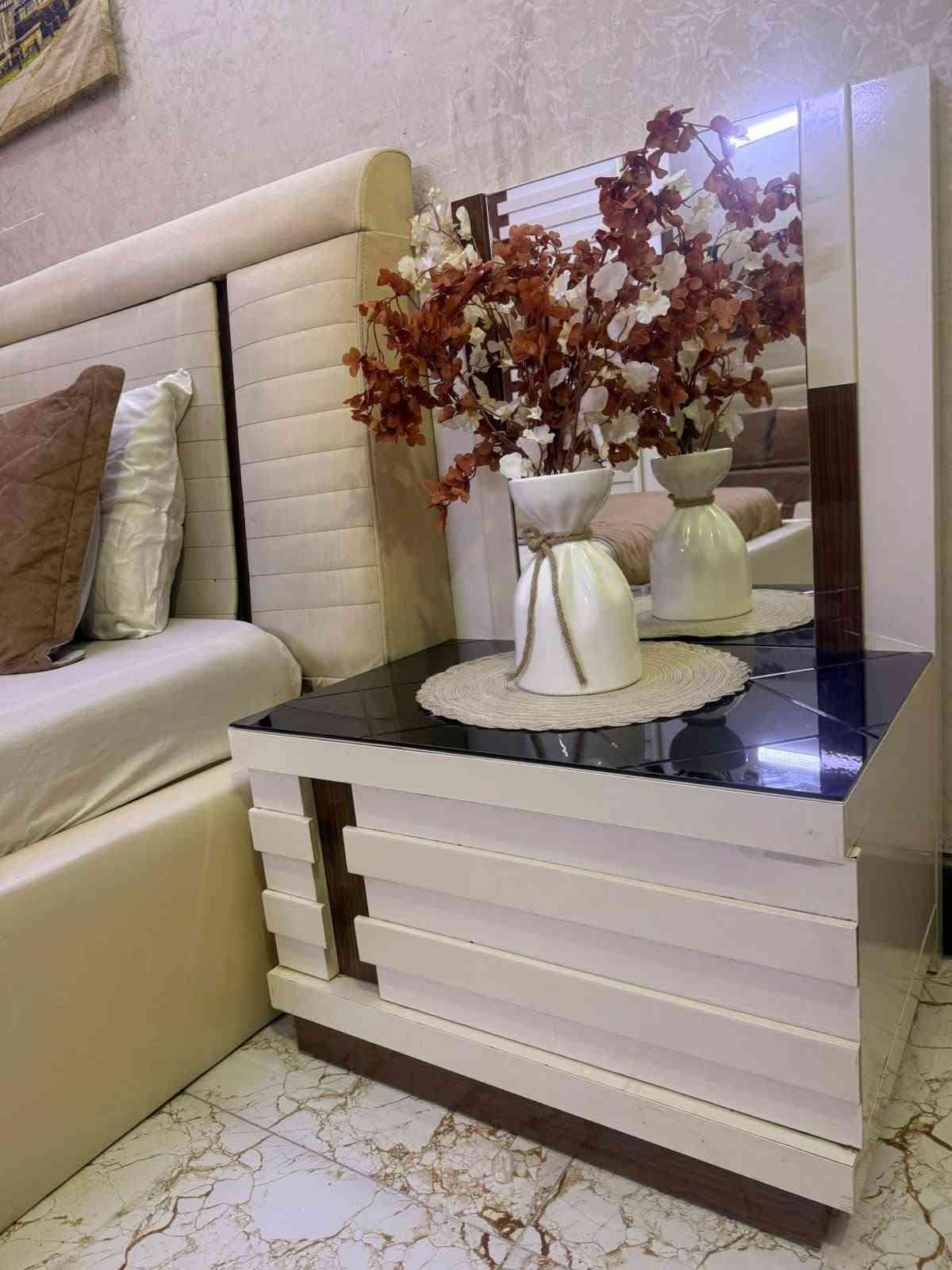 غرفه تركيه ٨ قطع  صبغ حراري سرير مخزن جك  اناره شغاله مابيها اي ضرر. مكان بغداد أي استفسار خاص
