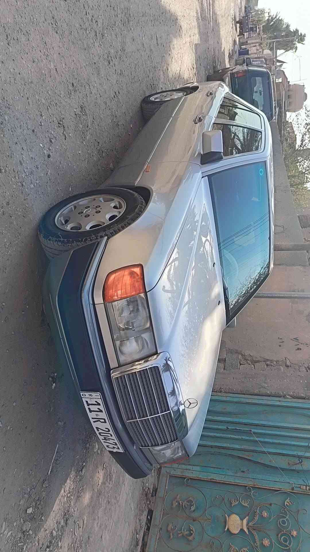 السلام عليكم مرسيدس دب E300 موديل 1991
سياره باسمي 

مواصفات فول

كير ومحرك مكفولات

مري تحكم كهرباء

اربع جامات كهرباء

تبريد ثلج

قواعد مكفوله

تنته طكتين

سنتر لوك

مقاعد كهربائيه

ترايك وين مايعجبك 

مكاني بغداد قرب مجمع بسمايه 

***********
