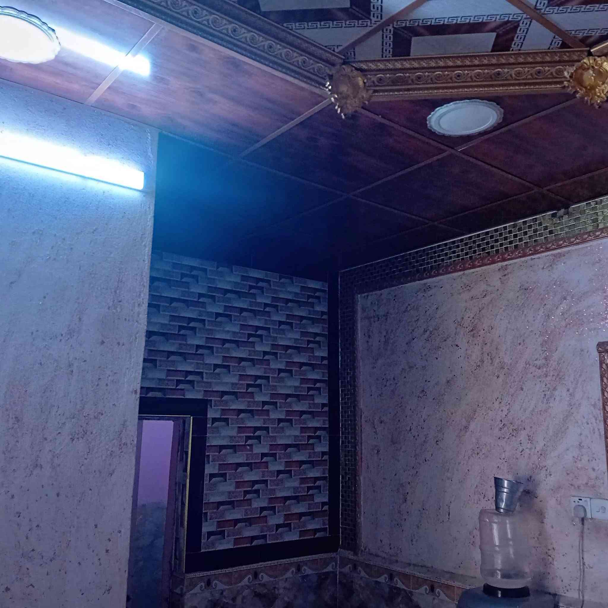 سلام عليكم بيت للبيع منطقة الطبر  المساحه ٣٠٠ لاتصال على الرقم  ***********
