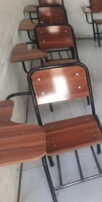 ستولات للبيع عدد4 جدد ممستعملات ابدآ اخذت الواحد.ب 28 الله شاهد ب 80 ا...