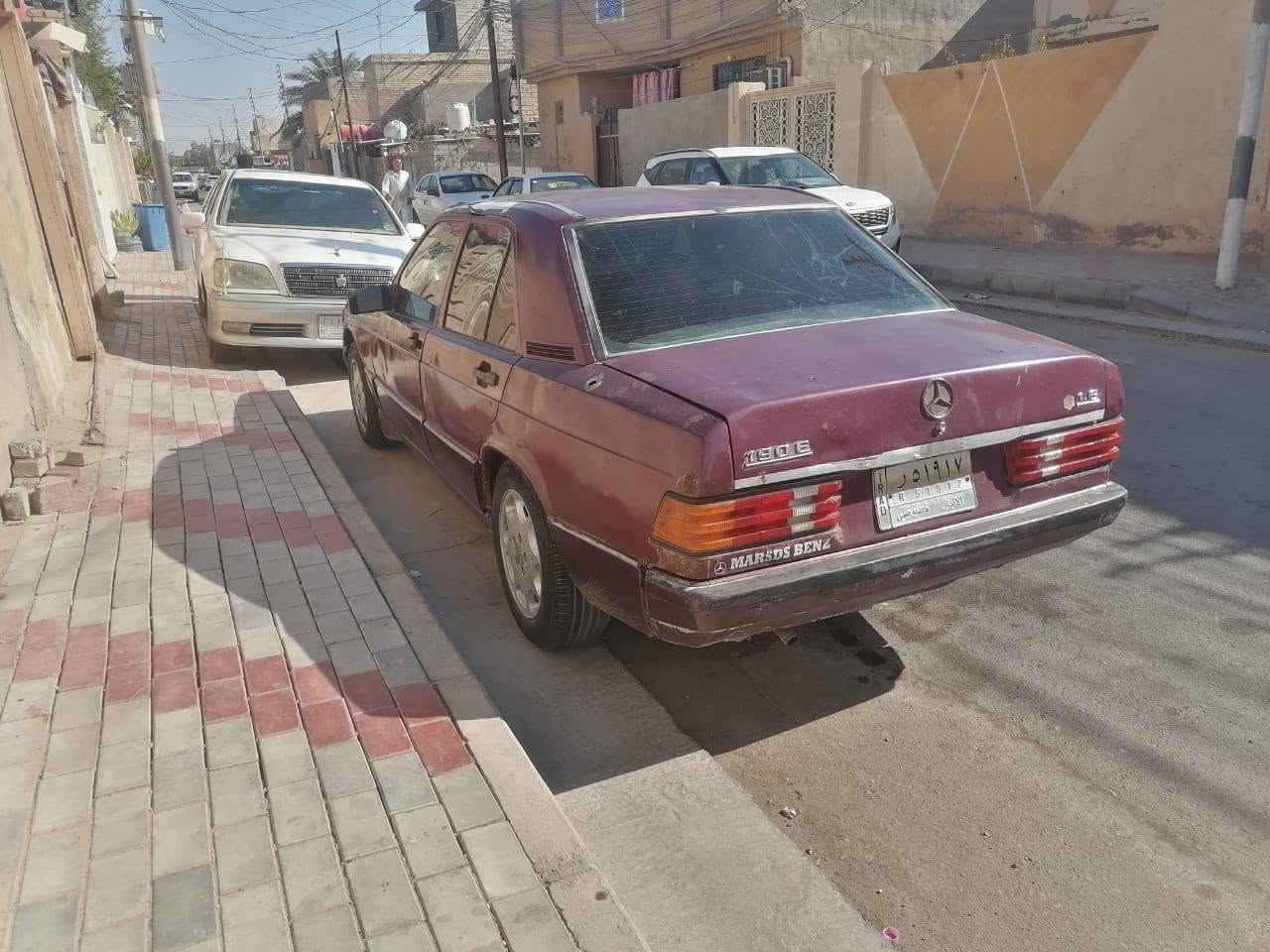 مارسيدس 190 محور كير ومحرك ونجي  سعرها 15ورقه وبيها مجال مكانها كربلاء راعيها مااندالهاكفل سرقه وعشاير ***********
