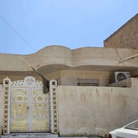 يوجد بيت للبيع مساحه 120 مربعه قاط واحد  بيت جديد بناء سنه 23  موقعه ا...