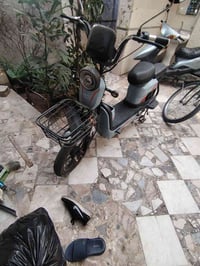 دراجة كهربائية • نظيفة جدا • بطاريات فول