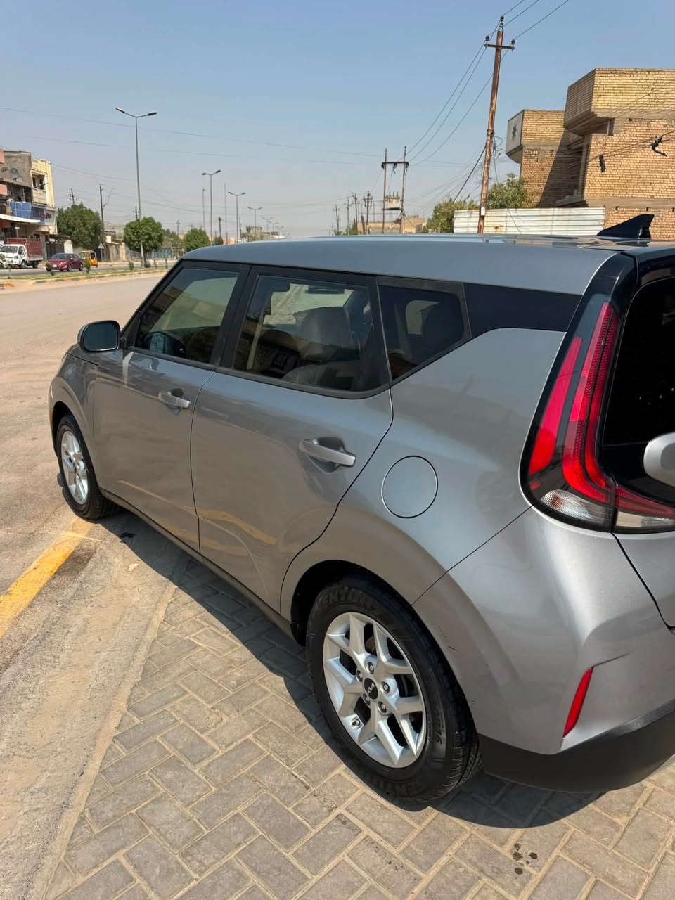 - كيا صول
( KIA SOUL  

الموديل: 2023

مرقم اربيل 

متوفر تحويل أو وكالة

اللون: سلفر 

المواصفات: 

-محرك 4 سلندر 2.0L دوش 
-سويج

-شاشه 

-كامره خلفيه 

-تحكمات ستيرن 

-كشنات جلد 

السعر ١٣٨$

🔴 الحادث : 

كما موضح في الصور 

للاستفسار: ***********

العنوان : بغداد الغزاليه
