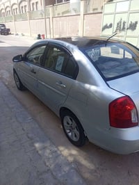 للبيع اكسنت موديل 2008 گير ومحرك 1600 مكفولات جدد تبريد جديد ثلج تخم ت...