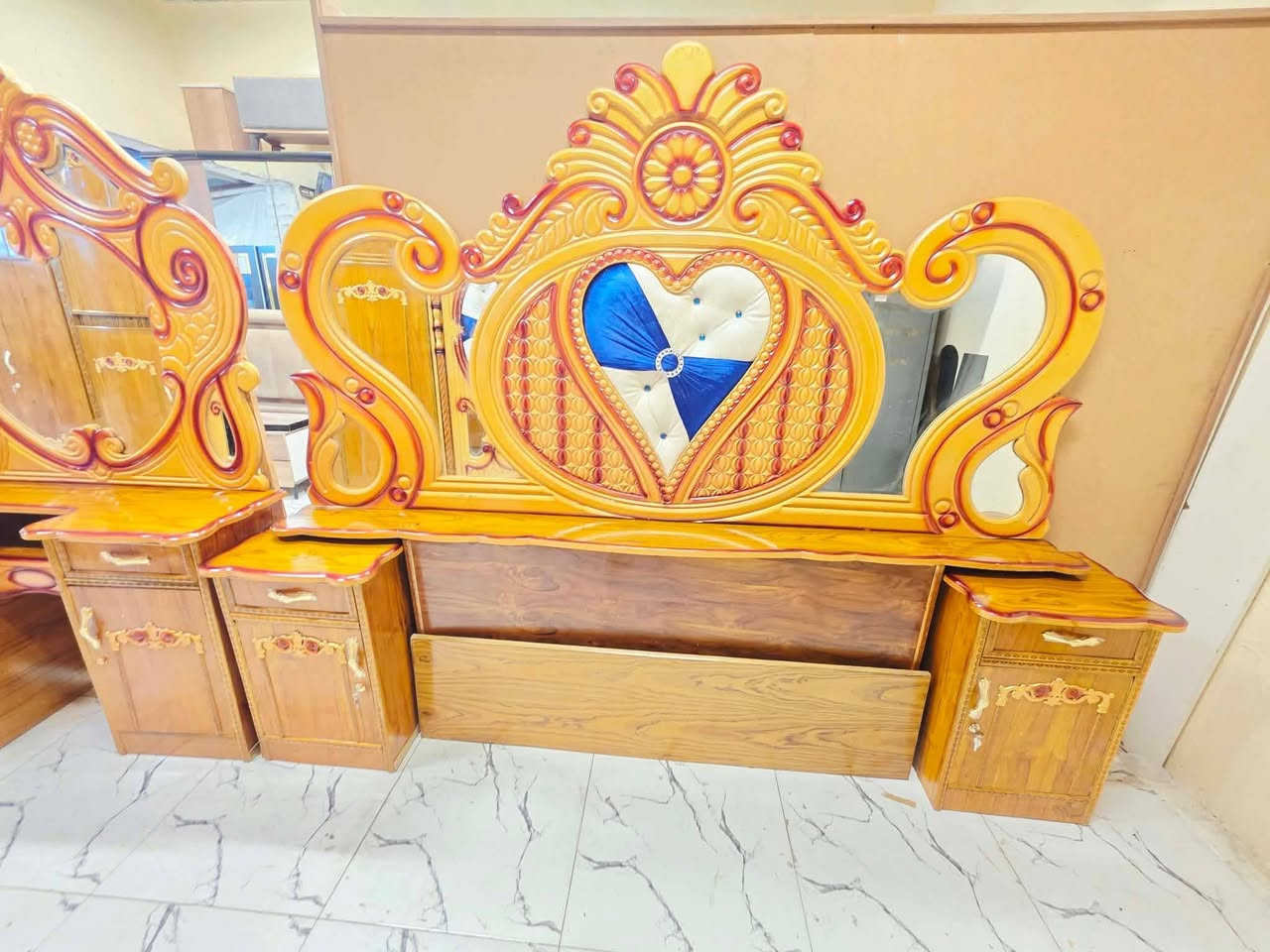 غرفه صاج عراقي ملحق مستخدام 🇮🇶
نضافه/85 بل💯
السعر / 750قفل🔓
موديل مميز🙅
لون اشكرة 🦋
  نقل🛻 وشد 📌داخل بغداد مجانأ 
يوجد توصيل محافظات بكروة✈️
تصعيد حسب الاتفاق👩🏼‍🚀
