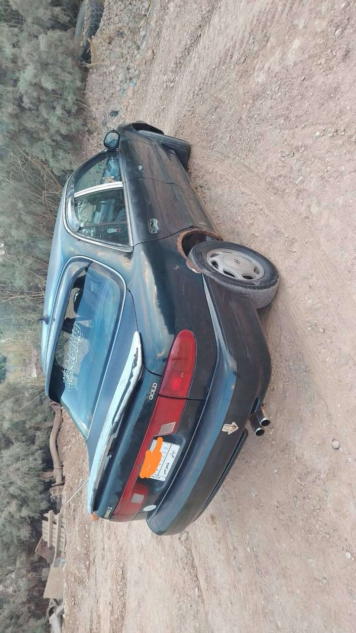 السلام عليكم 
سوناتا تو بلاديه كير اوتو رقم ديالى  بسمي تدفئه و تبريد ثلج 
ومكينه شرط 
مكان ديالى بعقوبه 
للأستفسار اكثر اتصل 
***********
