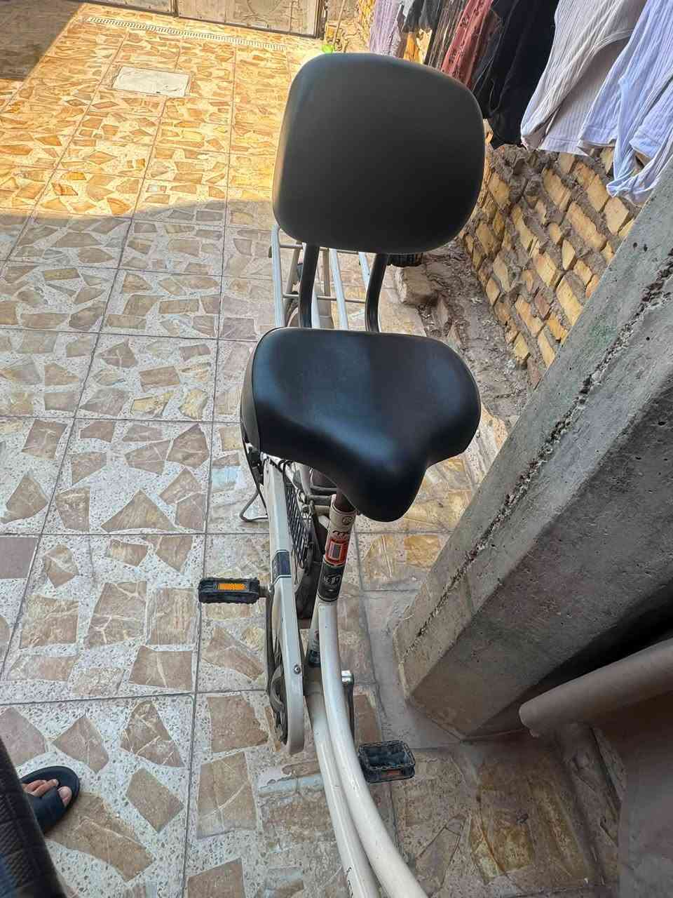بايسكل للبيع شغال بلكامل لايت وكير وبي كشن ابو الضهر بس الكشن مشتريه 20 سعره كامل يعني 100 رقمي *********** عنواني بغداد الحسينيه الراشديه

