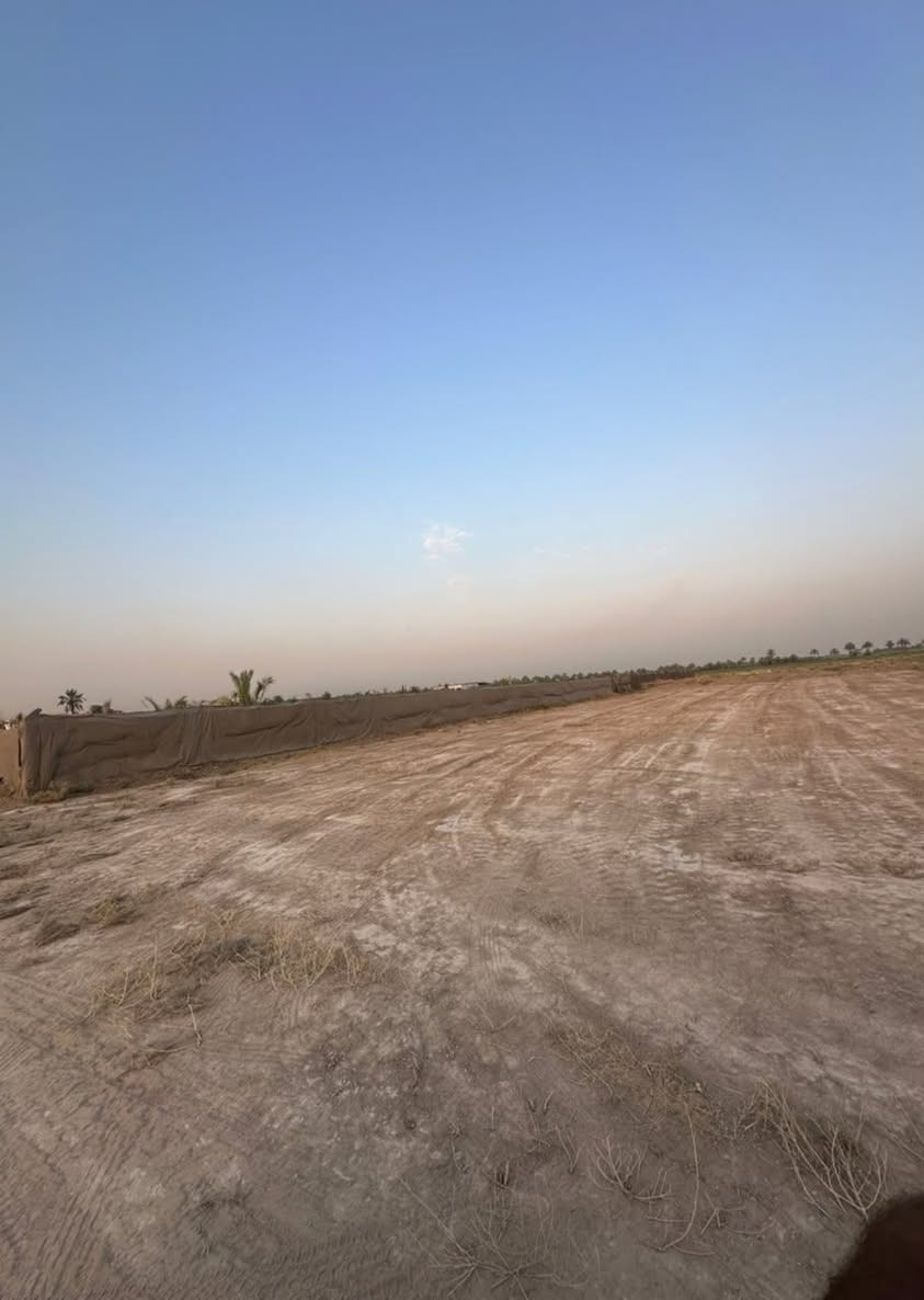 ✨ فرصة مميزة للبيع –نصف  دونم في موقع حيوي ✨
📍 الموقع: بغداد – عرب جبور
📌 مجاور مجمع ريف بغداد
📐 المساحة: دونم كامل (واجهة 20م × عمق 53م)

🔖 نوع السند: طابو زراعي (سند 25)
💡 جميع الخدمات متوفرة في المنطقة

💰 السعر: 85 مليون دينار عراقي (قابل للتفاوض)

📞 للتواصل والاستفسار: ***********
