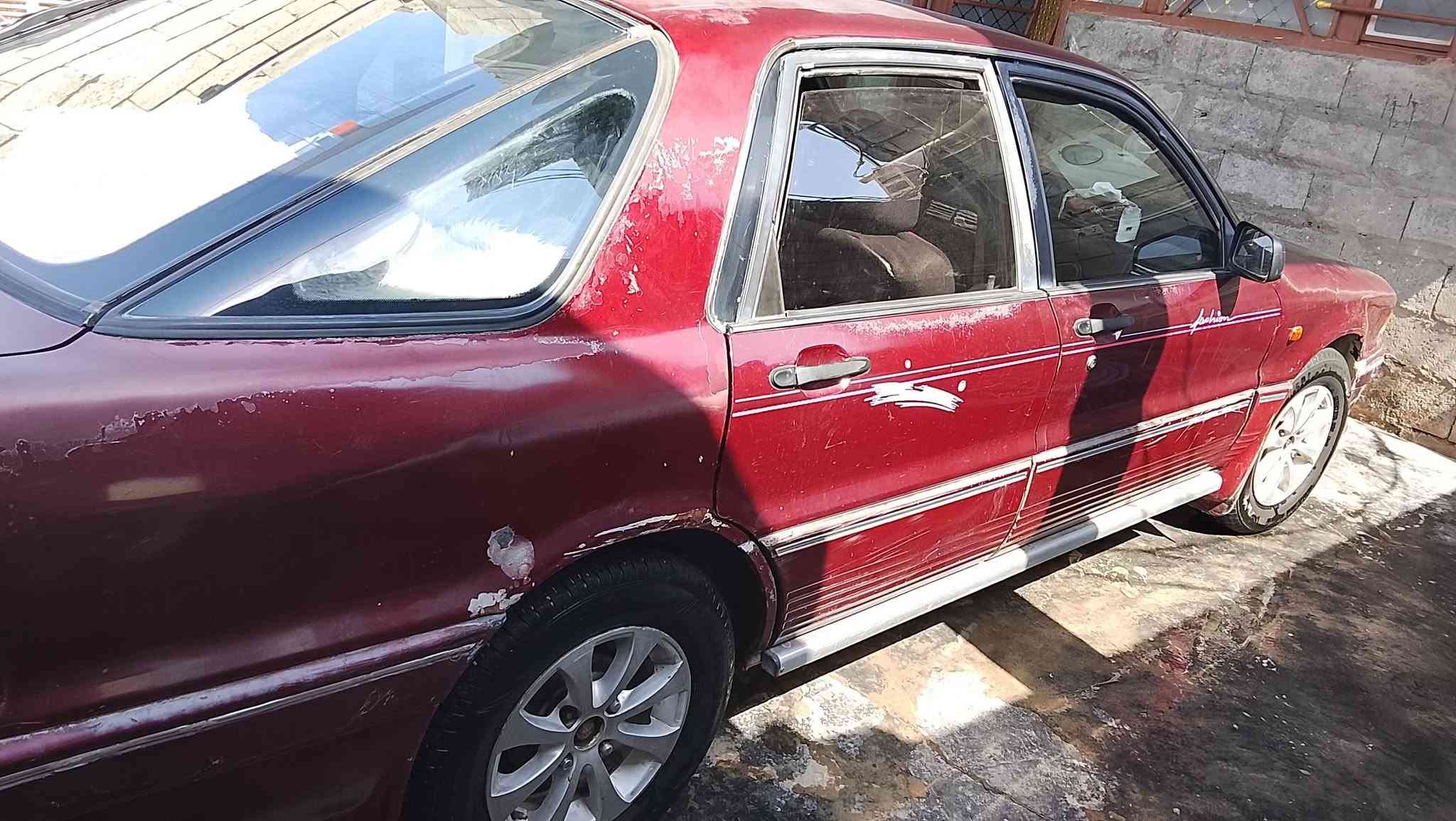 مسبوشي كلنت
موديل 92 مشروع وطني رقم بغداد
سنوية بسمي الحد 28  تريد تحويل تريد وكاله السعر 42 وبيها مجال حك الجيه محرك 1800
كير عادي محرك كير كفاله *********** رقم صاحبها

