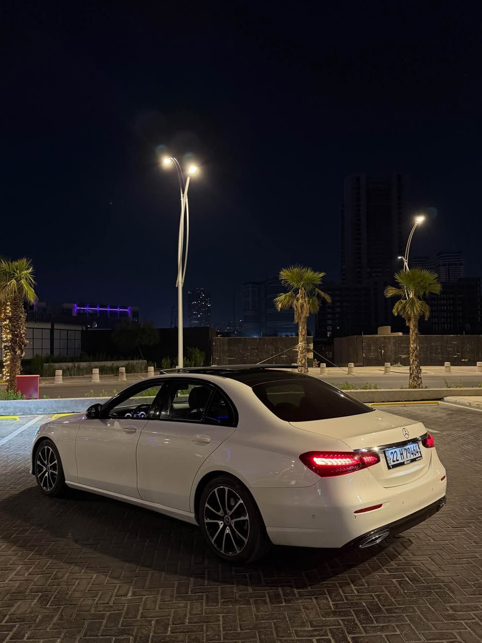 Mercedes E200 
2021 
Masafat Almani 🇩🇪
75000mil Royya 
Be sbux 
Bas 3 . Che PDR haya 
Panorama 
2 seuca zamana sayaraka 
Geru machena karabayy ba shart. 
*********** أربيل, العراق
