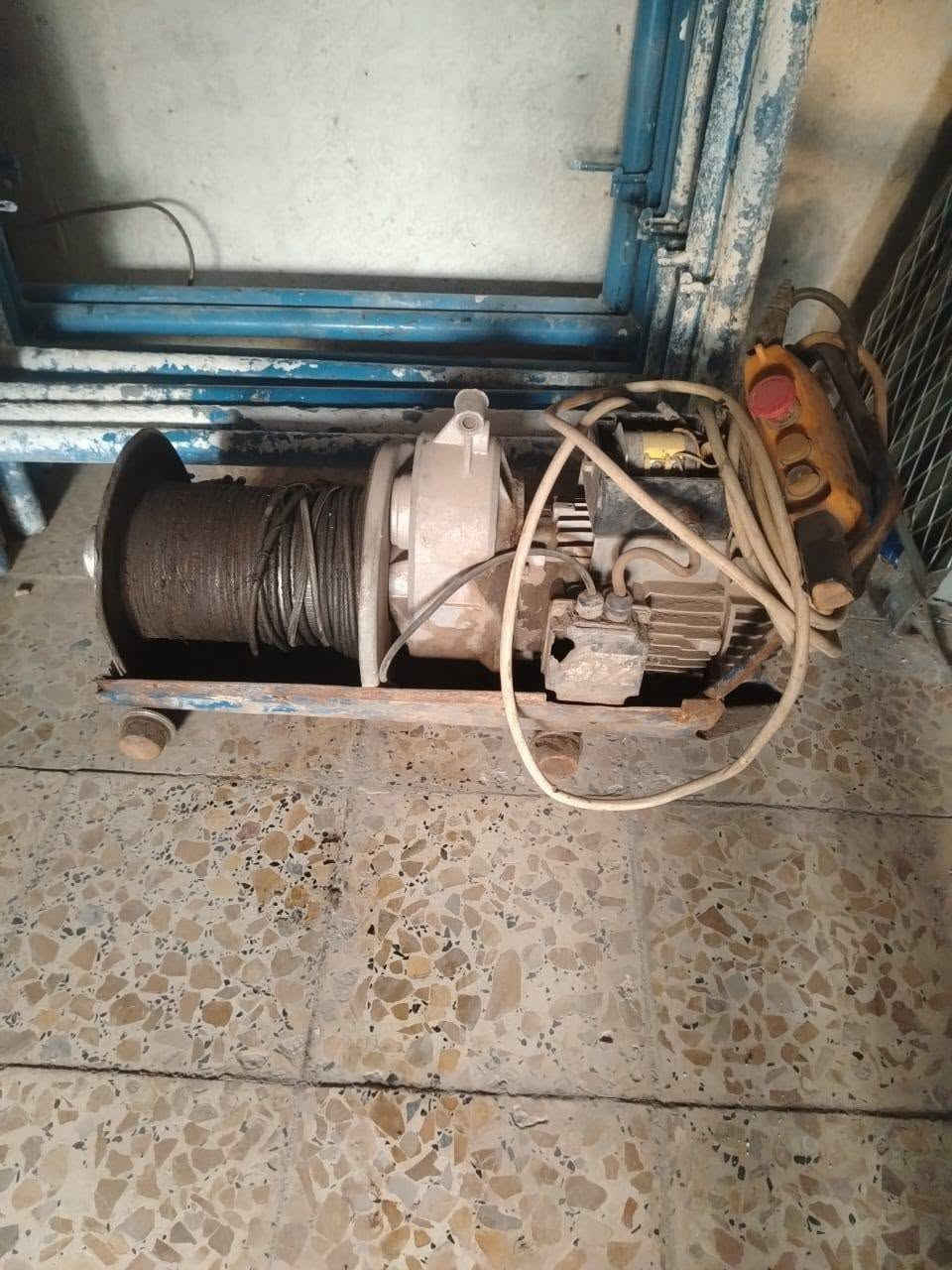 ونج للبيع مع غراضة كاملة. وموطور ونج للبيع المكان بغداد الراشدية للاستفسار ***********

