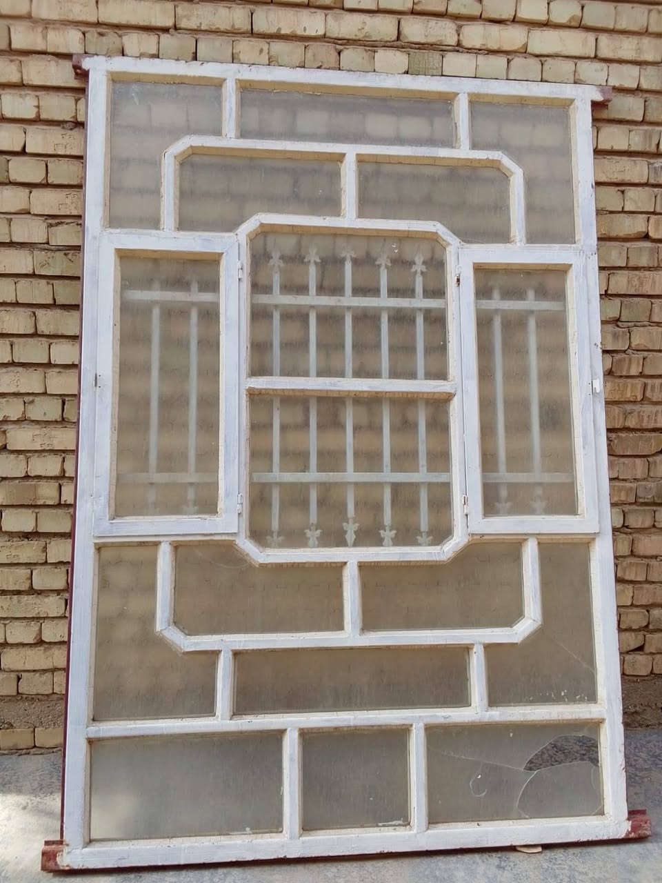 شباكين • عدد ٢ • للبيع