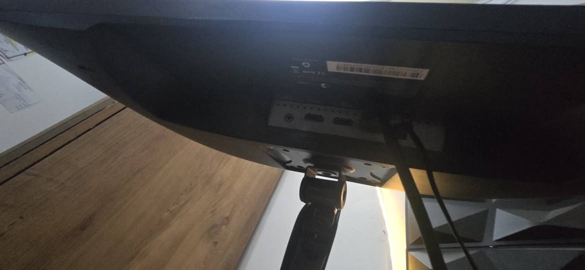 سلام عليكم
شاشه كيم اون    
مواصفات.  حجم 24inch
بنل IPS
165hz 
1080p fhd 
مداخل   hdmi و  ديسبلاي بورت  و اواكس 
شاشه ملحقاتها كارتونه وستاند خاص بيها وكيبل ديسبلاي بورت

سعر 110 قفل بدون معامله رجاءًا 🙏🏼
مكاني بغداد وعندي توصيل لكل محافظات العراق. للتواصل واتساب ***********
