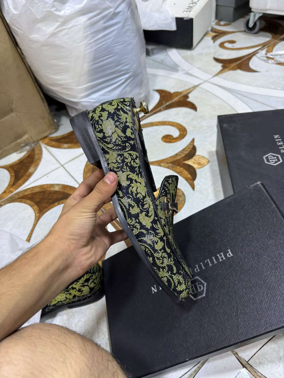 ملابس • ٤٠ قطعة