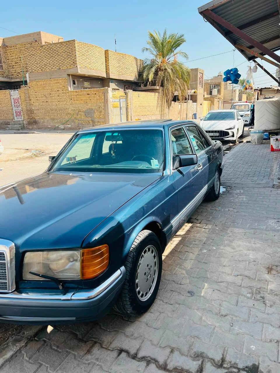 السلام عليكم 
مارسيدس جامبو موديل 1990حجم ٣٠٠ seرقم بغداد مشروع وطني إنكليزي بأسمي مكينه بلادي 6 تبريد شغال تخم تاير نظيف حداديه جيده الكهربائيات شغاله كلها بلادي قواعد سليمة المكان نجف السعر 64
للاستفسار ***********
