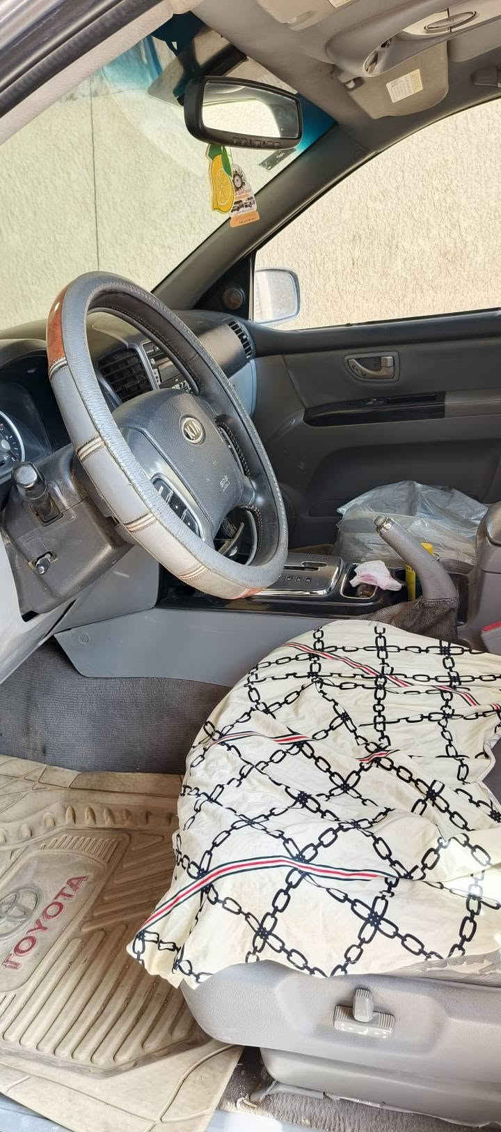 سورنتو ٢٠٠٨
للبيع ٩٠ 
بغداد 
تبريد ثلج 
محرك جديد
كير جديد
تايرات صدر امامي خلفي جلد كشن كهربائي
امريكي بيها جراد شويه 
واسط قضاء بدره 
***********
