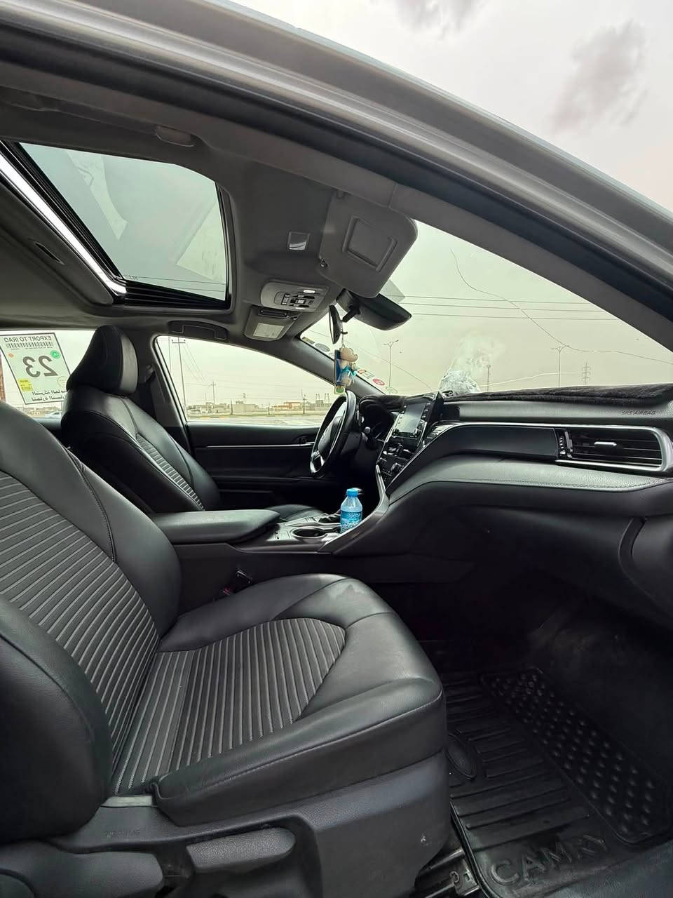 سلام عليكم
كامري💜
اربيل
2023
SE بلاس
سلفر
فول 
بصمة
فتحة سقف
تشغيل عن بعد
تبريد قطعتين(ثلج)
وضعيات قيادة:سبورت+نورمال+ايكو
گير 8 نمر
البقية مواصفاتها معروفة
ضررها بونيد (امريكا)
جاملق خلفي (العراق)طخه بسيطه بالجاملغ الخلفي
السعر 185 رقم الهاتف ***********
