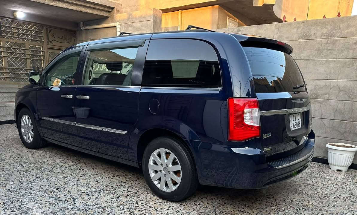 السلام عليكم كرايسلر ٢٠١٦  ارتي لون حبري فول مواصفات 1/1 سياره لوك لوك سياره جديده صور الحادث مرفقه
رقم بغداد انكليزي سنويه جديده داخله هزه جديده
بأسمي فول الفول ثلاث قطع تبريد ثلج (٦ سلندر) تخم تاير جديد هسه شاده اصلي شاشات فرس بالسقف سبعه راكب كشنات جلد كشنات كهرباء كشنات سياحي منفصل بلع بيبان كهرباء جنطه كهرباء بدلات كهرباء داخل صاج
حساسات خلفيه كامره خلفيه تحكمات بالستيرن جهتين بردات سياره بيه هواي مواصفات ومابيه اي نقص خير من الله احلى من الصور مكانى بغداد السعر ١٤٠
رقم الهاتف ***********
