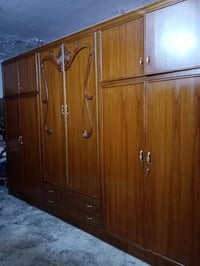 غرفة ٦ طابقين • كنتور ٣ ابواب • ميز مراية