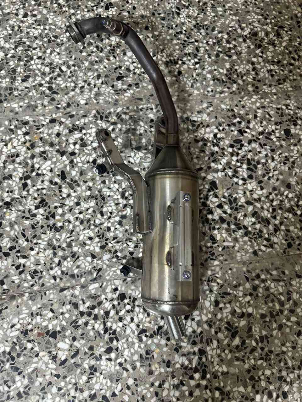 السلام عليكم اغراض للبيع ويل نجمه اصلي بي تايرات جيلاتين مكفول وصلنصه بوشتين اصليه الواقيه موجوده السعر خاص مكان بغداد البياع***********
