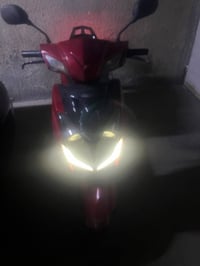 سكنس شحن • ٦ بطاريات • بحاله جيده