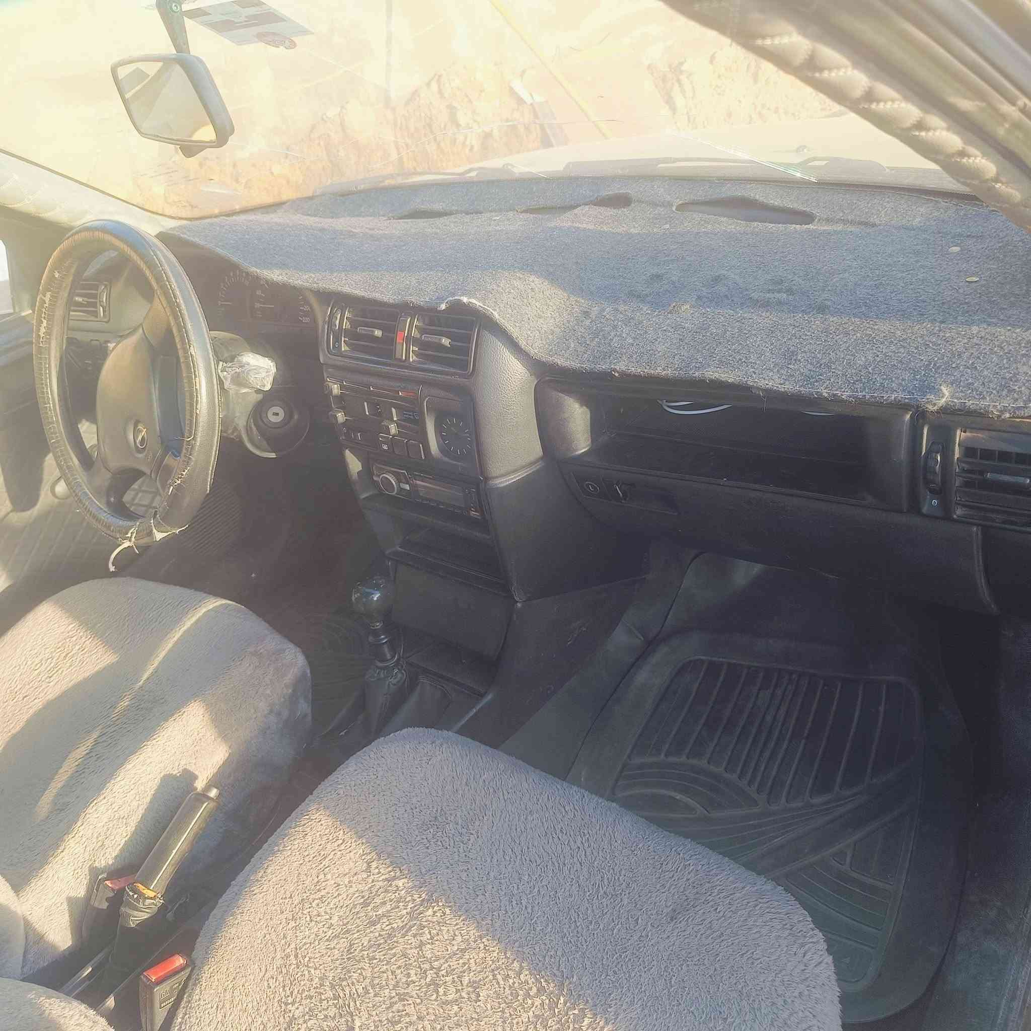 اول فكتره اسود لون موديل 92 سنويه جديده بسمي لل 31كابونه بانزين بيها سياره خير من الله سلايت مانقصها شي حجم 16كير محرك كله بشرط رقم كركوك سعر34بيها شويه مجال ***********

