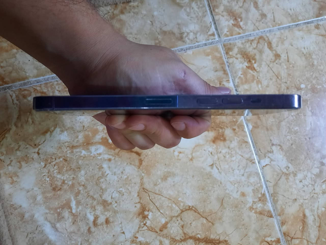 ايفون  14 برو ماكس  128
مبدل شاشه اصليه dd 
وكامره 
وبطاريه 
للبيع سعره 525 الف بيه مجال بسيط

نص مكتوب في الصور:
- ٩١ ٣:٣٠ القطع والخدمة تجمع Apple سجل تاريخ القطع والخدمة، وهذا السجل يعرض معلومات عن هذا الـ iPhone وحالته وتفاصيل إصلاحه. معرفة المزيد... يتوفر تكوين الكاميرا تم اكتشاف كاميرا خلفية جديدة. يرجى إعادة التشغيل لتكوين الكاميرا الخلفية الجديدة لهذا الـ iPhone. معرفة المزيد... إعادة التشغيل والانتهاء من الإصلاح سجل تاريخ الخدمة الشاشة غير معروف البطارية غير معروف