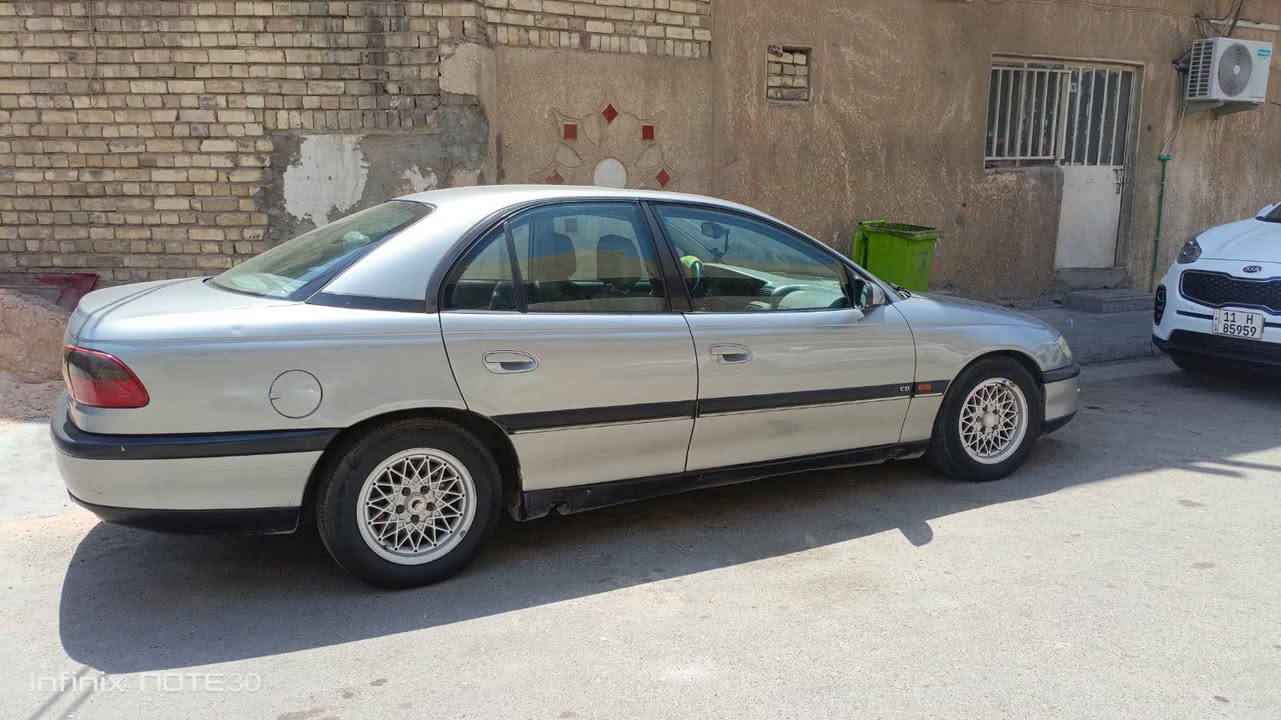 السلام عليكم 
اوبل بزون موديل 94 مكينة وكير بطة 3000 مصبوغة عام تبريد صدرهة نص عمر  سعرها 45 وبيهة مجال عنوان بغداد الشعلة حي الجوادين
للاستفسار ***********
